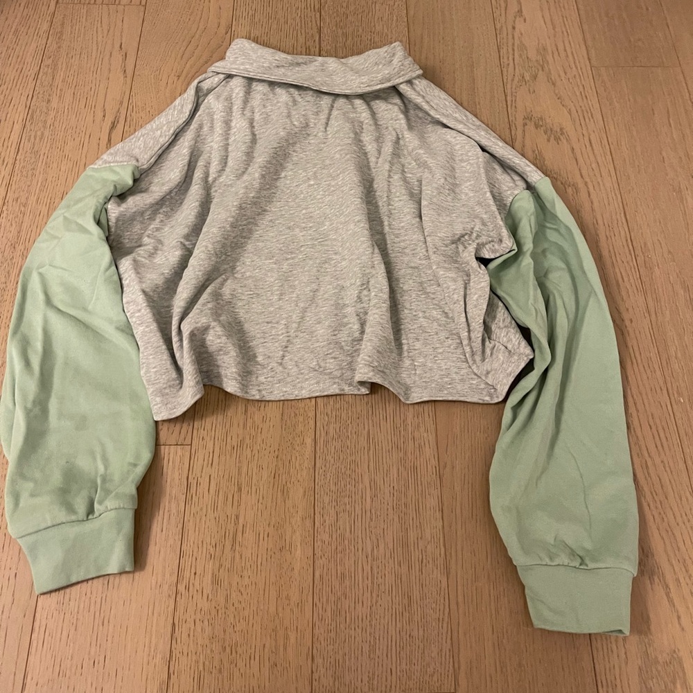 Grey Bandit Quarter-Zip Sweater - Picture 2 of 3